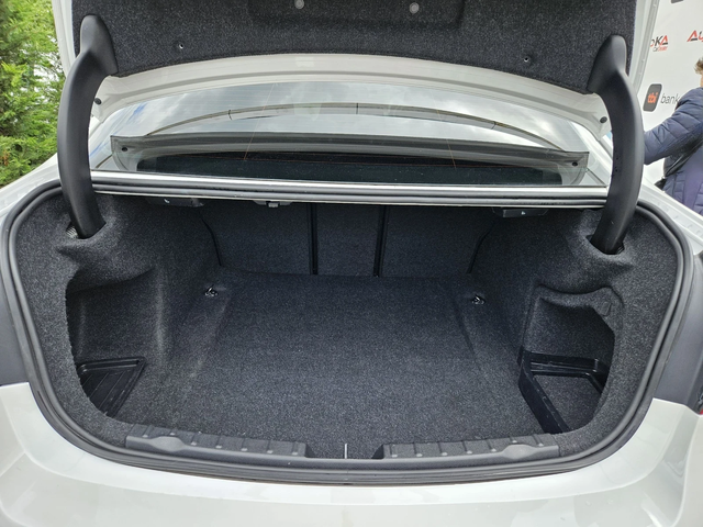 BMW 330 252kc= M PACKET= 116.000км= LED= КАМЕРА= НАВИ - автомобили, коли, обяви за нови и употребявани 8