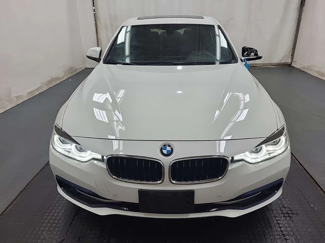 BMW 330 * xDrive * CARFAX * ЦЕНА ДО БГ - автомобили, коли, обяви за нови и употребявани 1