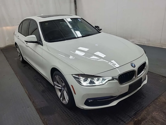 BMW 330 * xDrive * CARFAX * ЦЕНА ДО БГ - автомобили, коли, обяви за нови и употребявани 2