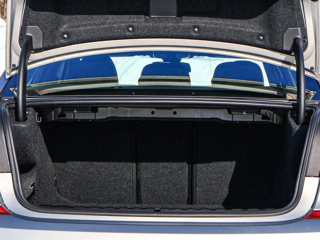 BMW 330 * xDrive * CARFAX * ЦЕНА ДО БГ - автомобили, коли, обяви за нови и употребявани 15