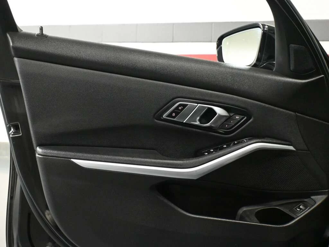 BMW 330 * xDrive NA * CARFAX * ЦЕНА ДО БГ - автомобили, коли, обяви за нови и употребявани 10