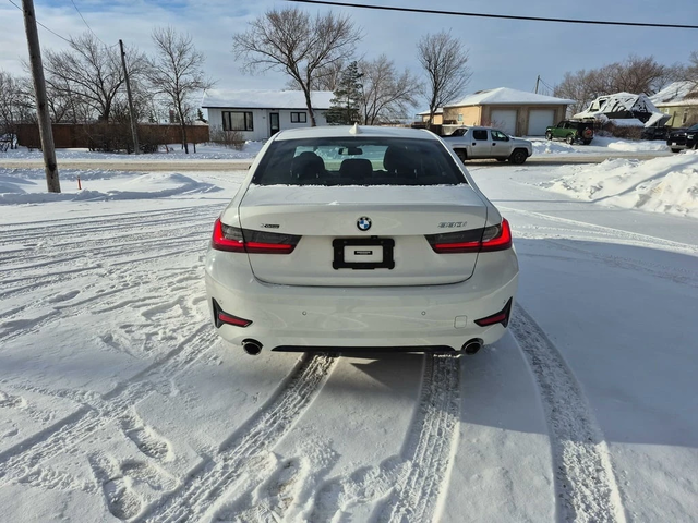 BMW 330 * 330i xDrive * CARFAX * ЦЕНА ДО БГ - автомобили, коли, обяви за нови и употребявани 4