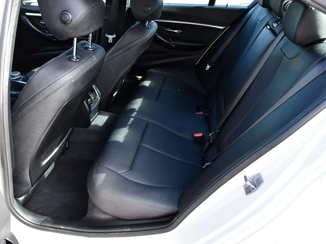 BMW 330 * xDrive SA * CARFAX * ЦЕНА ДО БГ - автомобили, коли, обяви за нови и употребявани 16