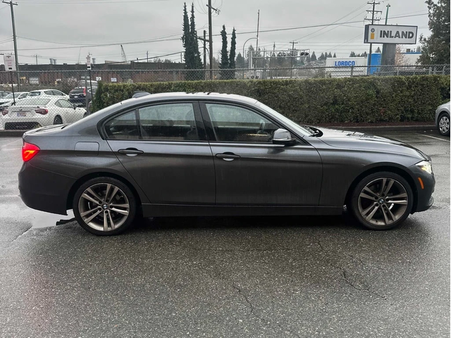 BMW 330 * 330I XDRIVE * CARFAX * ЦЕНА ДО БГ - автомобили, коли, обяви за нови и употребявани 4