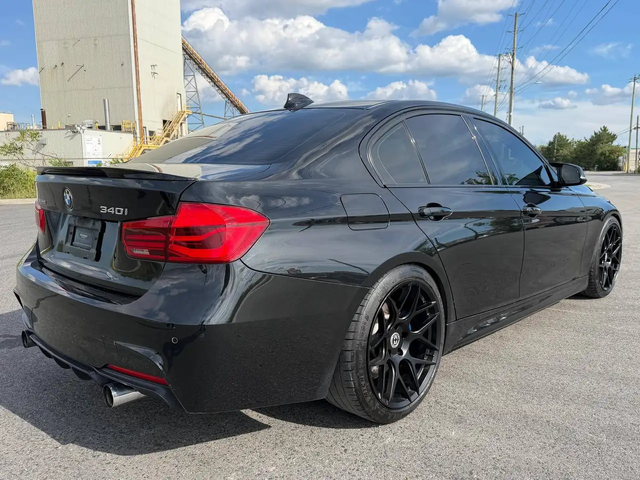 BMW 330 340i xDrive Sedan|PURE TURBOS|CLEAN CARFAX|M PERFORMANCE| 6 SPEED All Wheel Drive - автомобили, коли, обяви за нови и употребявани 7