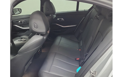 BMW 330 i 2.0 XDRIVE - автомобили, коли, обяви за нови и употребявани 9