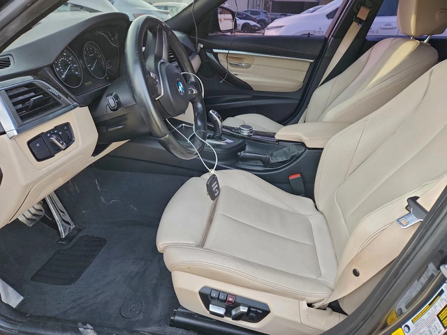 BMW 330 - автомобили, коли, обяви за нови и употребявани 8