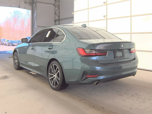 BMW 330 i xDrive - автомобили, коли, обяви за нови и употребявани 5