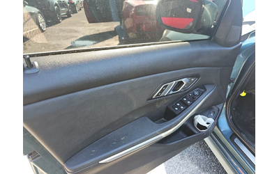 BMW 330 i xDrive - автомобили, коли, обяви за нови и употребявани 9