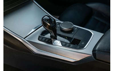 BMW 330 xDrive* M-pack* LASER* Distr* Harman/Kardon* 360* - автомобили, коли, обяви за нови и употребявани 11