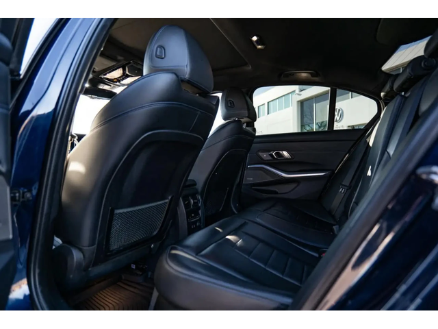 BMW 330 xDrive* M-pack* LASER* Distr* Harman/Kardon* 360* - автомобили, коли, обяви за нови и употребявани 15