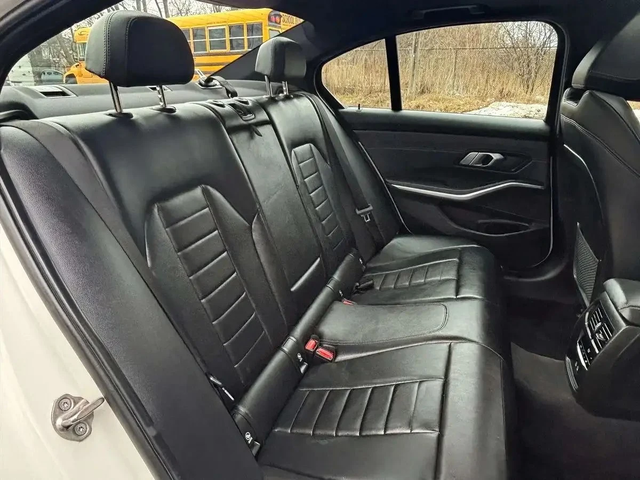 BMW 330 M-pkg* Keyless* Apple Carplay* Wireless* BackupCam - автомобили, коли, обяви за нови и употребявани 16