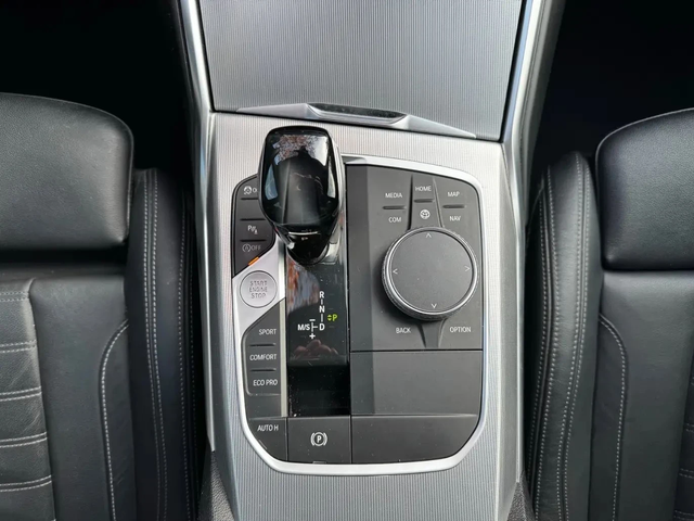 BMW 330 M-pkg* Xdrive* Apple CarPlay* Brake assist* Keyles - автомобили, коли, обяви за нови и употребявани 16