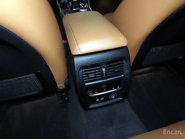 BMW 330 M-PACK* DISTRONIC* LASER* HARMAN KARDON* HEAD-UP* - автомобили, коли, обяви за нови и употребявани 16