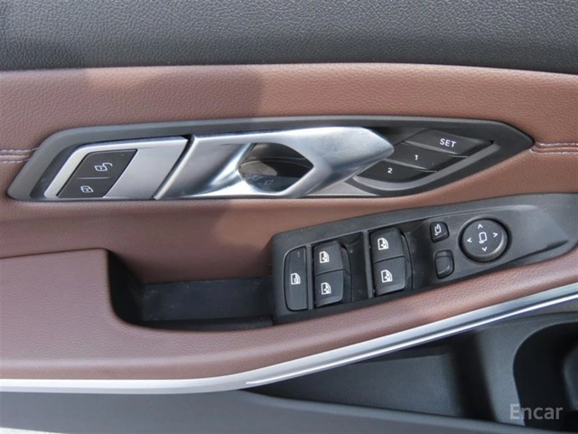 BMW 330 * xDrive* M-Sport* КОЖА* ПОДГРЕВ* ШИБИДАХ* - автомобили, коли, обяви за нови и употребявани 8