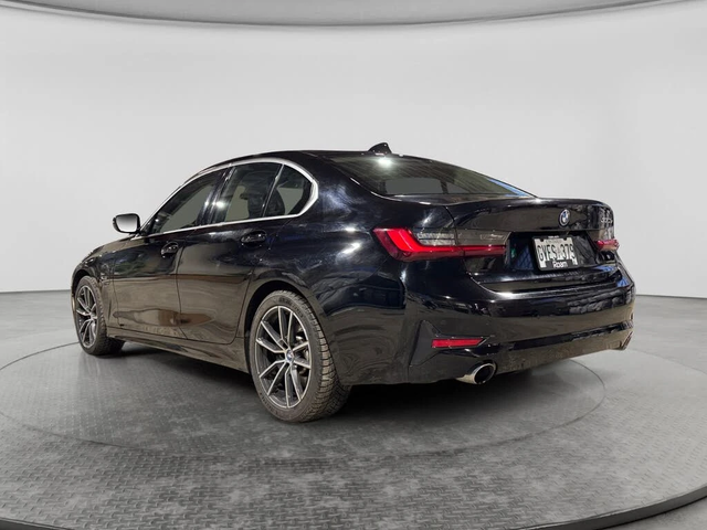 BMW 330 e* CARPLAY* МЪРТВА ТОЧКА* СЛЕДЕНЕ НА ЛЕНТИ* КАМЕРА - автомобили, коли, обяви за нови и употребявани 5