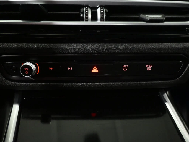 BMW 330 * xDrive * * HeadUp* AвтоКредит* (ЦЕНА ДО БГ) - автомобили, коли, обяви за нови и употребявани 14