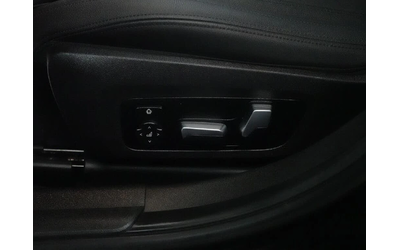 BMW 330 i * M-Package* HeadUp * АвтоКредит * (ЦЕНА ДО БГ) - автомобили, коли, обяви за нови и употребявани 9