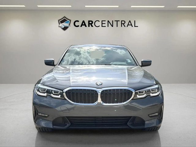 BMW 330 * xDrive * * HeadUp* AвтоКредит* (ЦЕНА ДО БГ) - автомобили, коли, обяви за нови и употребявани 1