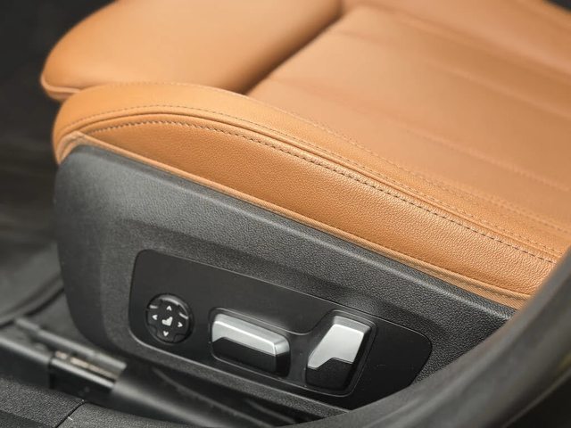 BMW 330 e * xdrive* * HeadUp* AвтоКредит* (ЦЕНА ДО БГ) - автомобили, коли, обяви за нови и употребявани 14