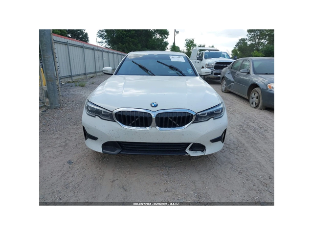 BMW 330 DIGITAL* Hi-Fi* CARPLAY* CAMERA* - автомобили, коли, обяви за нови и употребявани 0