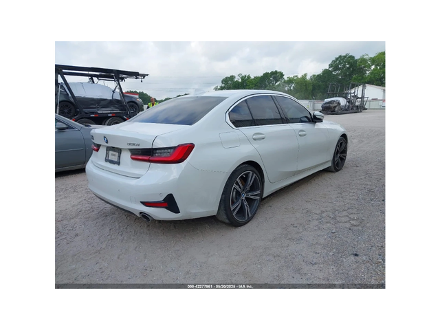 BMW 330 DIGITAL* Hi-Fi* CARPLAY* CAMERA* - автомобили, коли, обяви за нови и употребявани 5