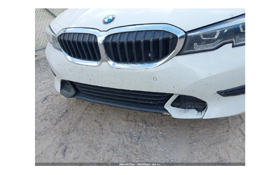 BMW 330 DIGITAL* Hi-Fi* CARPLAY* CAMERA* - автомобили, коли, обяви за нови и употребявани 8