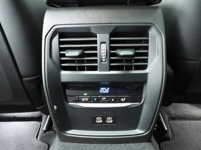 BMW 330 Sedan 330d xDrive | M-Sport - автомобили, коли, обяви за нови и употребявани 10