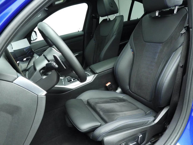 BMW 330 Sedan 330d xDrive | M-Sport - автомобили, коли, обяви за нови и употребявани 3