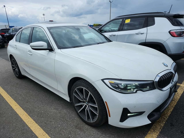 BMW 330 * XDRIVE * CARFAX * 2 КЛЮЧА * ПАНОРАМА * - автомобили, коли, обяви за нови и употребявани 1