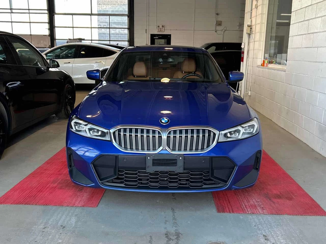BMW 330 i xDrive | HEAD-UP | HARMAN KARDON | MEMORY | PAN - автомобили, коли, обяви за нови и употребявани 1