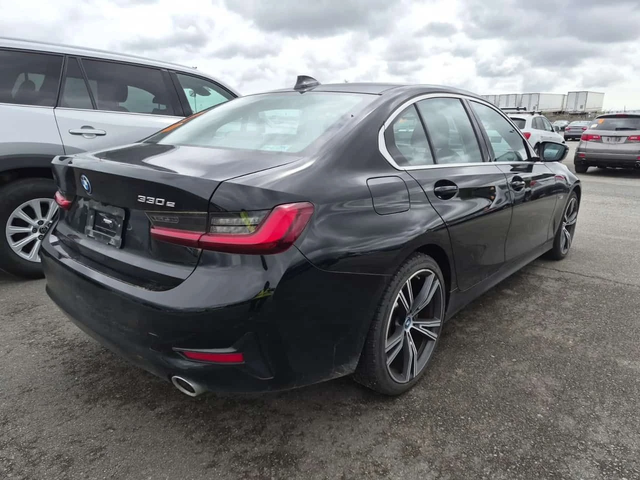 BMW 330 E| PANORAMA| 2 КЛЮЧА| ПАМЕТ| - автомобили, коли, обяви за нови и употребявани 2