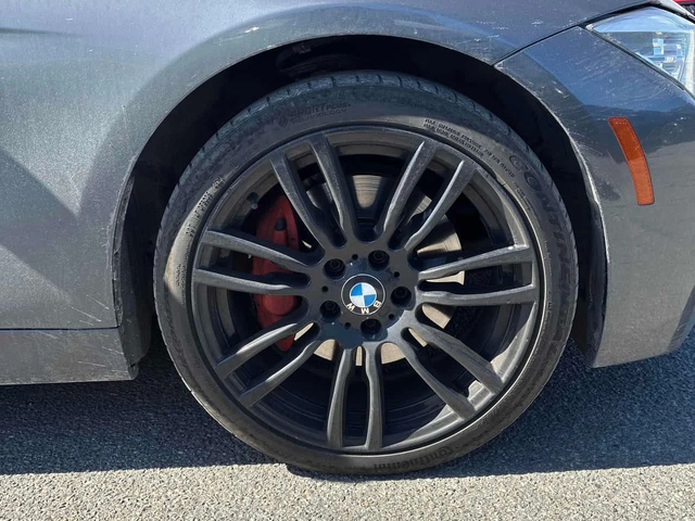 BMW 330 xDrive / CAMERA / ПОДГРЕВИ / КЛИП НА МОТОРА - автомобили, коли, обяви за нови и употребявани 6