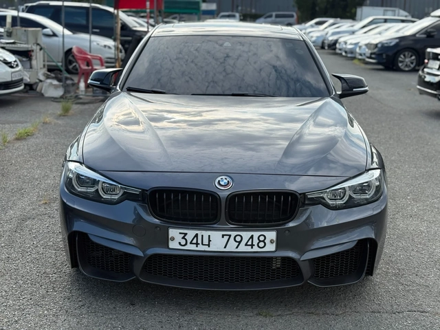 BMW 330 2018* M-PK* CARBON* M-EXHAUST* КРАЙНА ЦЕНА* РЕКАРО - автомобили, коли, обяви за нови и употребявани 1