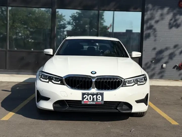BMW 330 xDrive Premium Package/ LEATHER/ ALLOYS - автомобили, коли, обяви за нови и употребявани 1