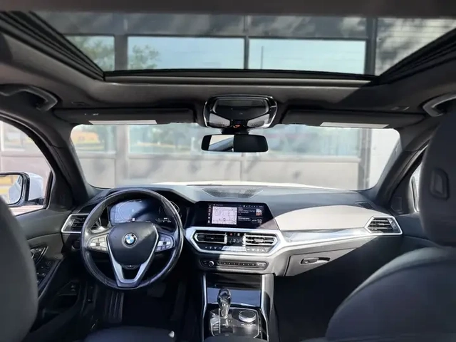 BMW 330 xDrive Premium Package/ LEATHER/ ALLOYS - автомобили, коли, обяви за нови и употребявани 8