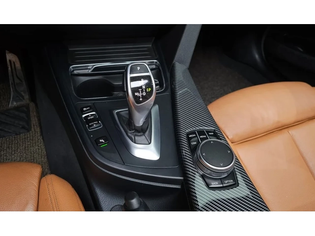 BMW 330 M package/SHADOW LINE/HEAD UP/ШИБИДАХ - автомобили, коли, обяви за нови и употребявани 12