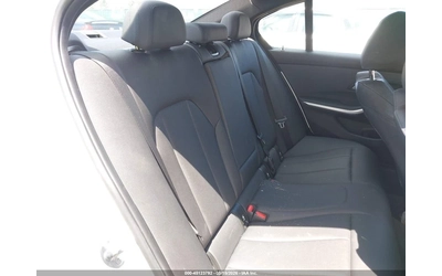 BMW 330 xDrive* LANE* DISTRO - автомобили, коли, обяви за нови и употребявани 7
