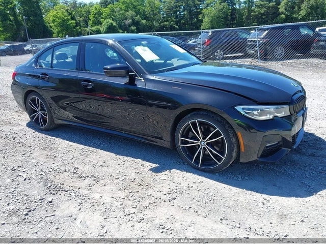 BMW 330 xDrive* M-SPORT* HARMAN KARDON* HEAD UP - автомобили, коли, обяви за нови и употребявани 0