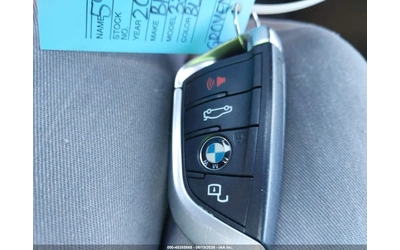 BMW 330 xDrive* M-SPORT* HARMAN KARDON* HEAD UP - автомобили, коли, обяви за нови и употребявани 8
