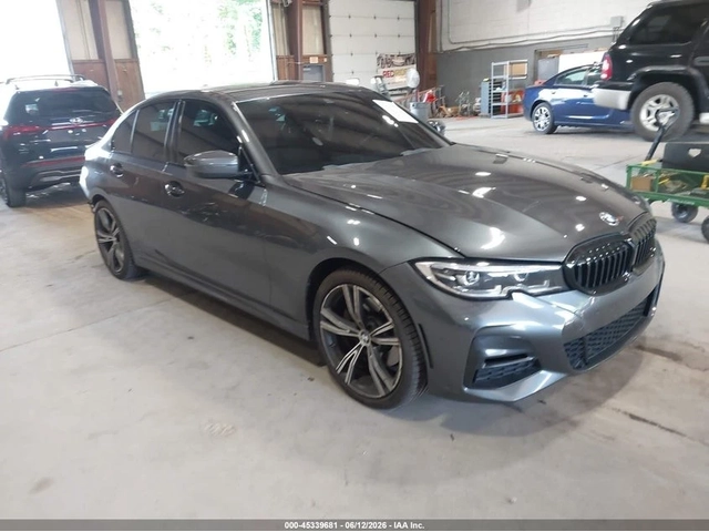 BMW 330 XDRIVE* MSPORT* ПОДГРЕВ* КАМЕРА* SUNROOF* - автомобили, коли, обяви за нови и употребявани 0