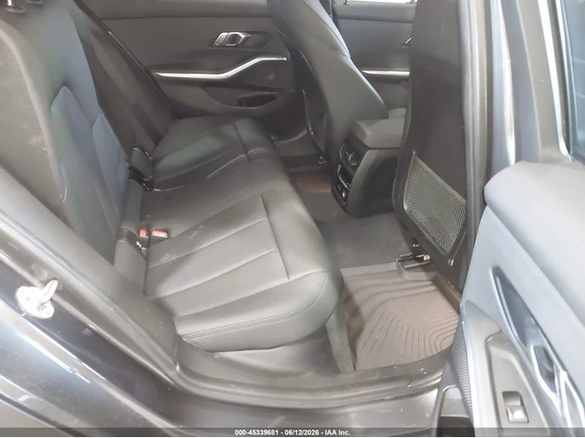 BMW 330 XDRIVE* MSPORT* ПОДГРЕВ* КАМЕРА* SUNROOF* - автомобили, коли, обяви за нови и употребявани 10