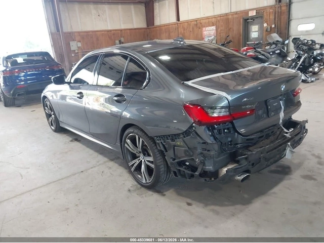 BMW 330 XDRIVE* MSPORT* ПОДГРЕВ* КАМЕРА* SUNROOF* - автомобили, коли, обяви за нови и употребявани 3