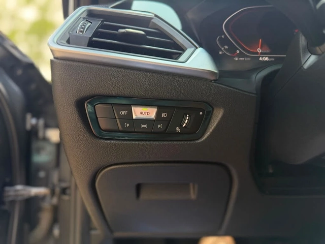 BMW 330 xDrive* DISTRONIC* LANE* ПОДГРЕВ + ВОЛАН - автомобили, коли, обяви за нови и употребявани 9