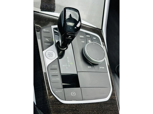 BMW 330 xDrive* DISTRONIC* LANE* ПОДГРЕВ + ВОЛАН - автомобили, коли, обяви за нови и употребявани 8