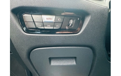 BMW 330 xDrive* DISTRONIC* LANE* ПОДГРЕВ + ВОЛАН - автомобили, коли, обяви за нови и употребявани 9