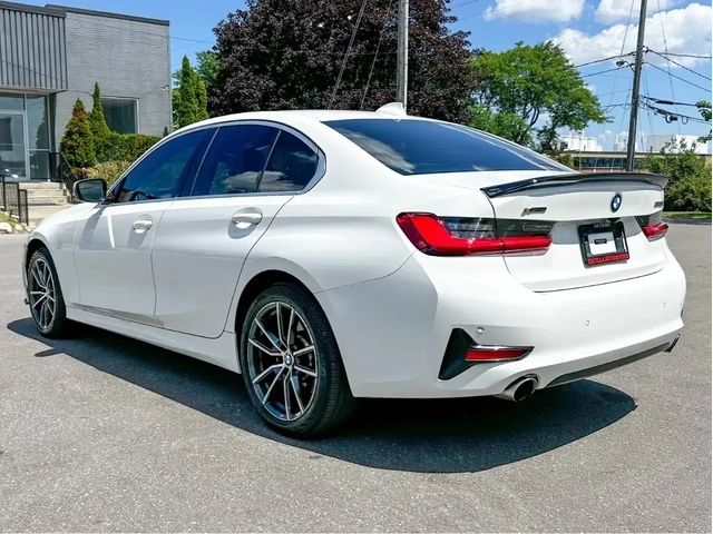 BMW 330 330i xDrive Sport Package - автомобили, коли, обяви за нови и употребявани 2