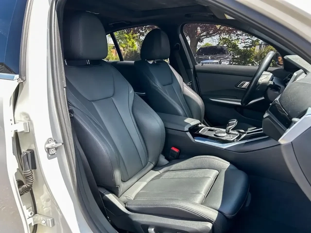 BMW 330 330i xDrive Sport Package - автомобили, коли, обяви за нови и употребявани 8
