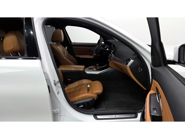 BMW 330 i xDrive M Sport - автомобили, коли, обяви за нови и употребявани 9