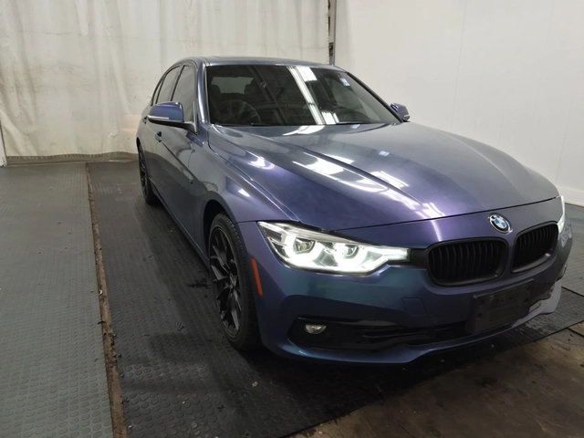 BMW 330 xDrive - автомобили, коли, обяви за нови и употребявани 1